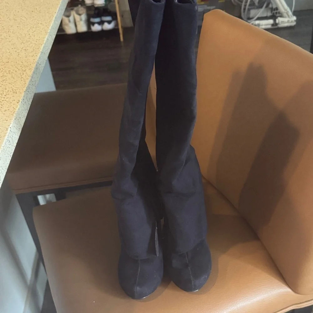 Elegant Black Women's Boots